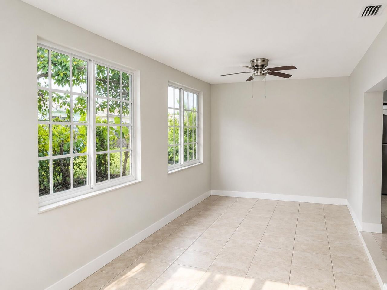 4827 NW 43rd Court, Lauderdale Lakes, FL 33319 Photo