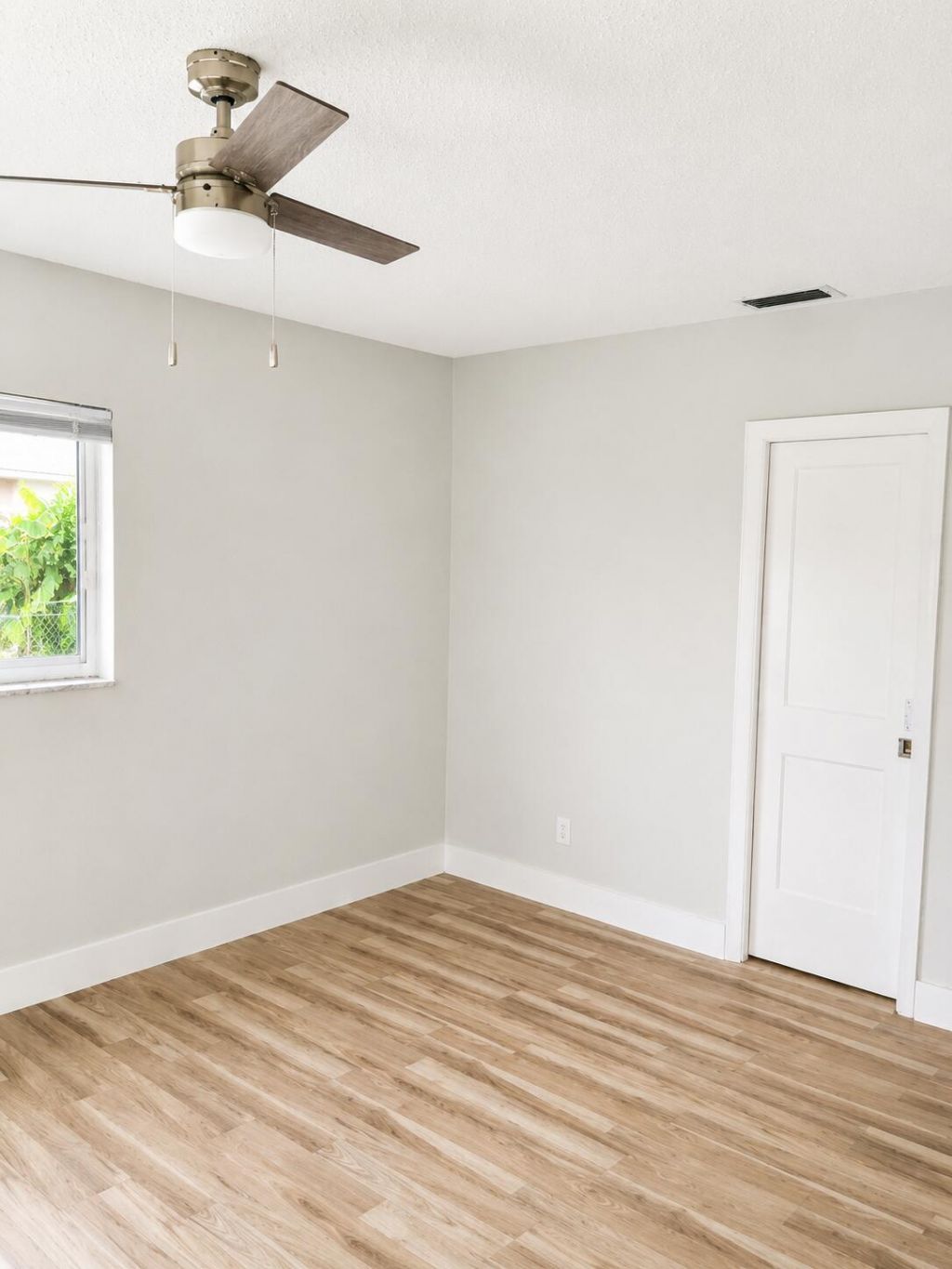 4827 NW 43rd Court, Lauderdale Lakes, FL 33319 Photo