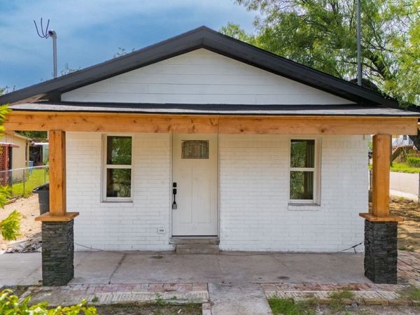 1099 N Comal, Eagle Pass, TX 78852