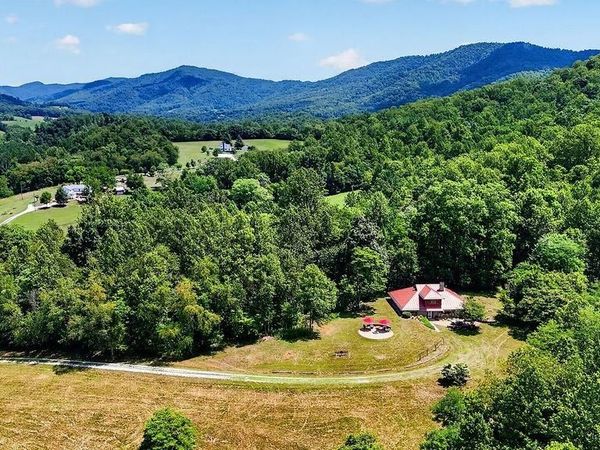 10598 PATRICK HENRY HWY , Roseland, VA 22967