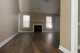 1334 Cabrillo Drive photo 4