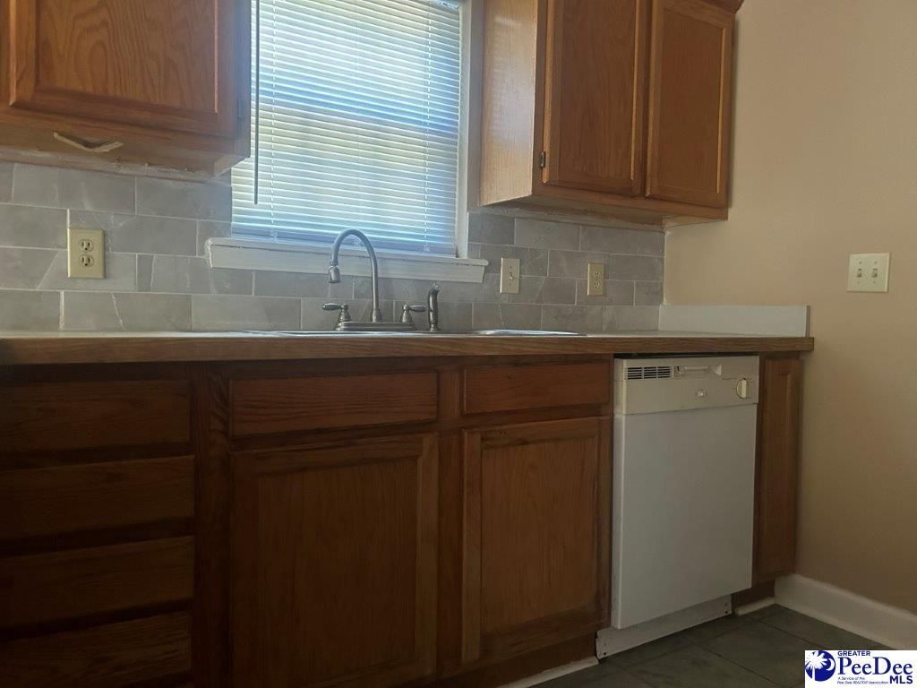 1334 Cabrillo Drive Photo 8