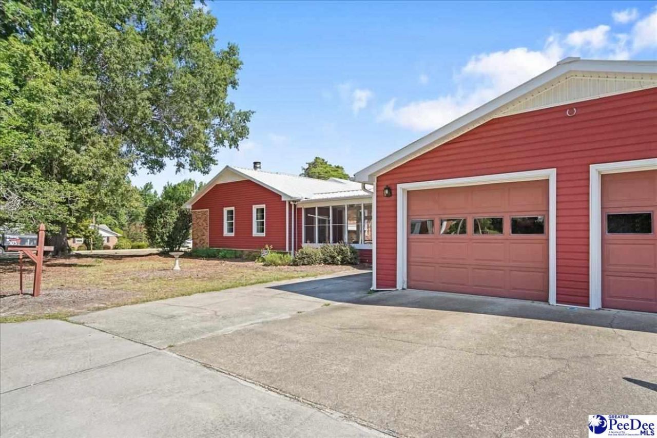 305 Dianne Drive Photo 32