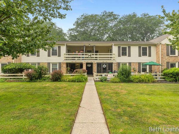 2551 Abbington Drive SE, Grand Rapids, MI 49506