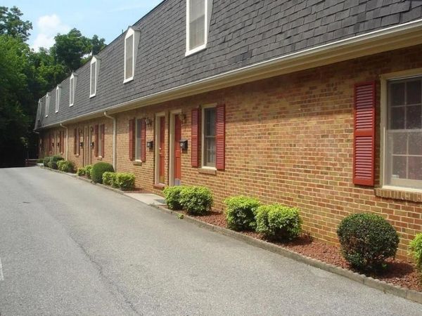 2527 Winthrop AVE SW, Unit 6, Roanoke, VA 24015