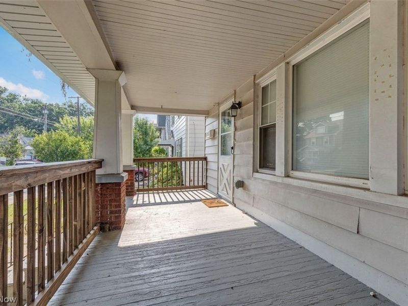 10421 Dale Avenue, Cleveland, OH 44111 Photo 2
