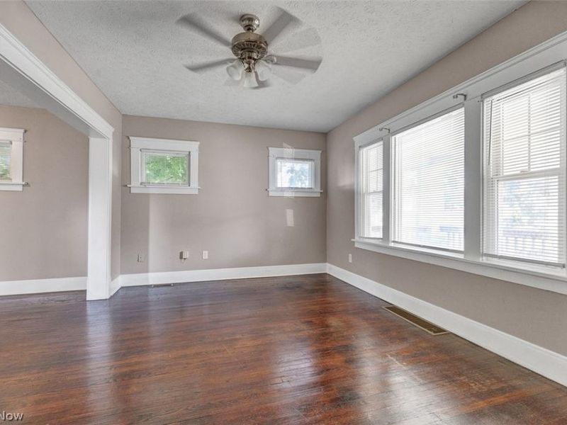 10421 Dale Avenue, Cleveland, OH 44111 Photo 4