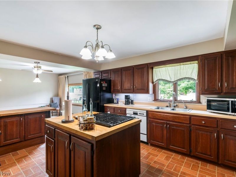 8060 Sigle Lane, Poland, OH 44514 Photo 11