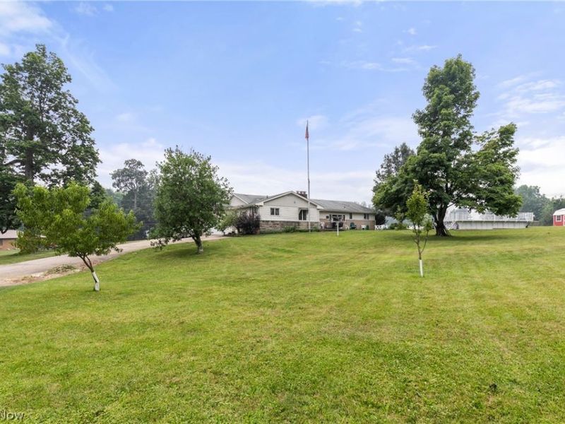8060 Sigle Lane, Poland, OH 44514 Photo 5