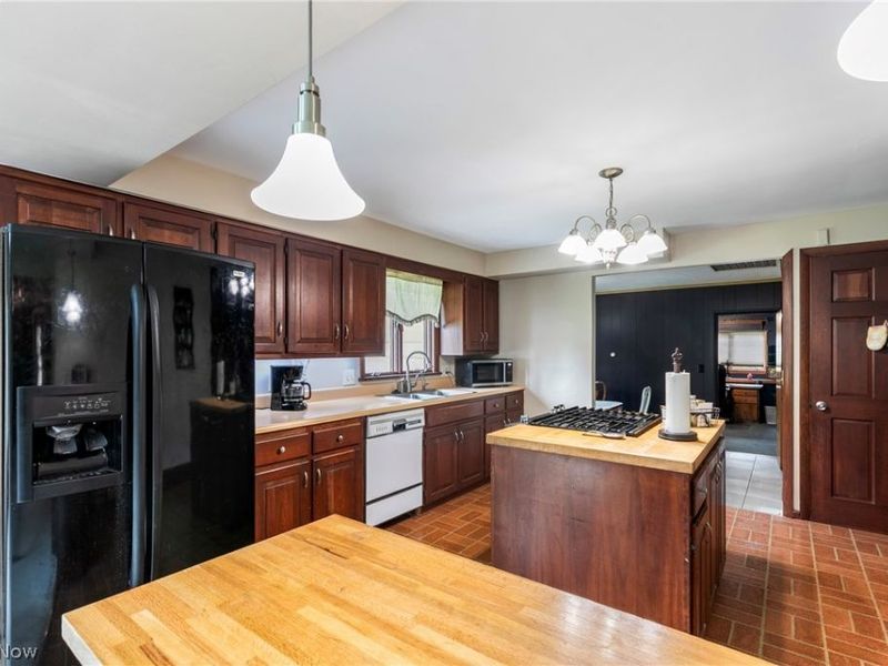8060 Sigle Lane, Poland, OH 44514 Photo 9