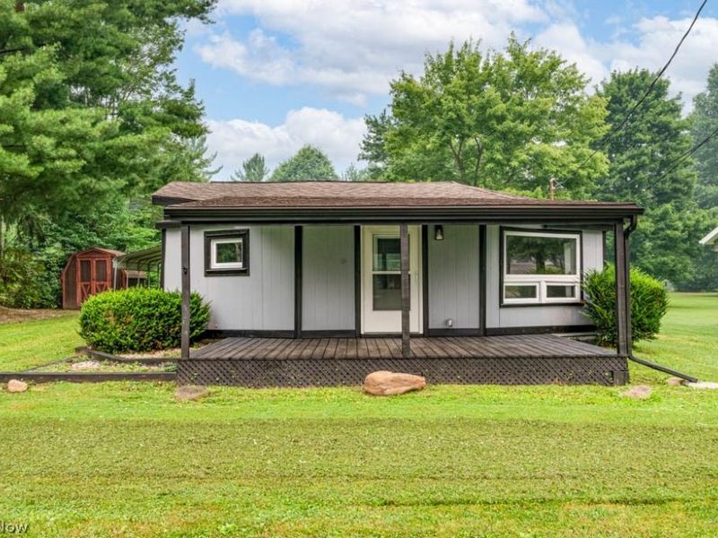 189 Hawthorne Drive, Deerfield, OH 44449 Photo 1