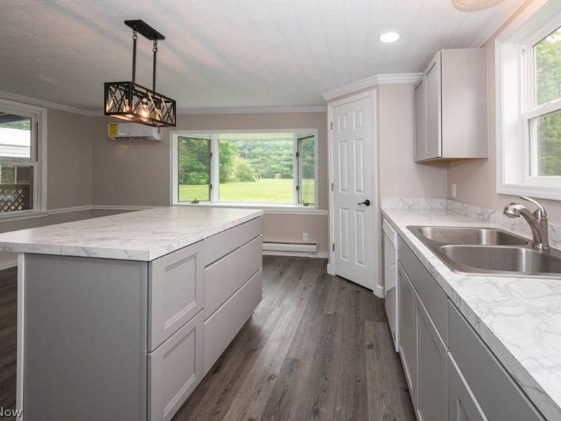 189 Hawthorne Drive, Deerfield, OH 44449 Photo 4