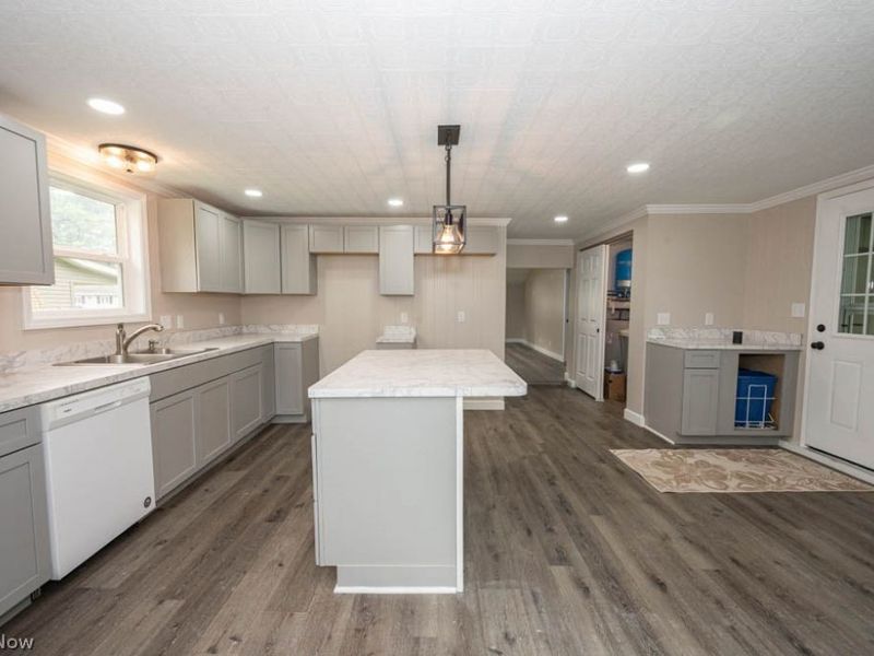 189 Hawthorne Drive, Deerfield, OH 44449 Photo 8