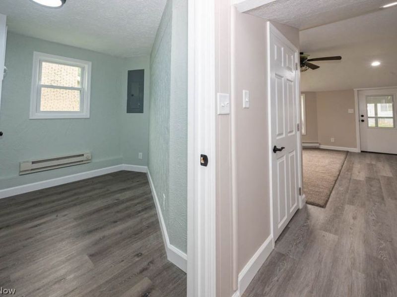 189 Hawthorne Drive, Deerfield, OH 44449 Photo 9