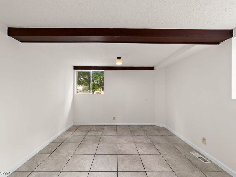 4129 Dover Center Road, North Olmsted, OH 44070 Photo 12