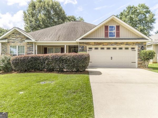 103 Weatherwood Road, Kathleen, GA 31047