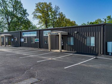 297 Kentucky Avenue, Kevil, KY 42053
