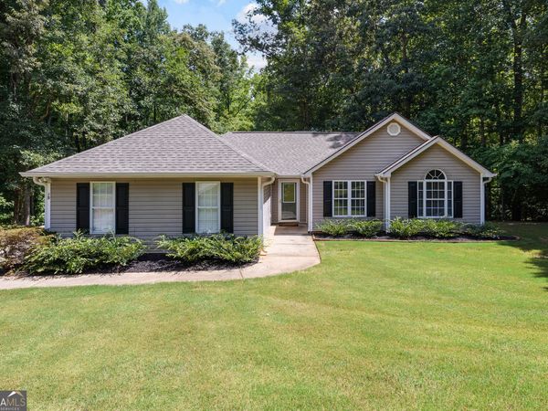 15 Paces Landing Place, Newnan, GA 30263