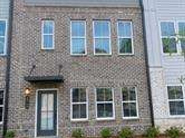 2242 Whistler Way NE, Lawrenceville, GA 30043