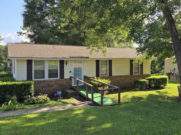 934 Clairmont Avenue, Comer, GA 30629