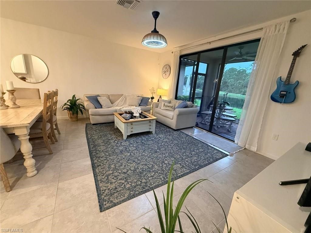 1425 Weeping Willow Ct, Cape Coral, FL 33909 Photo