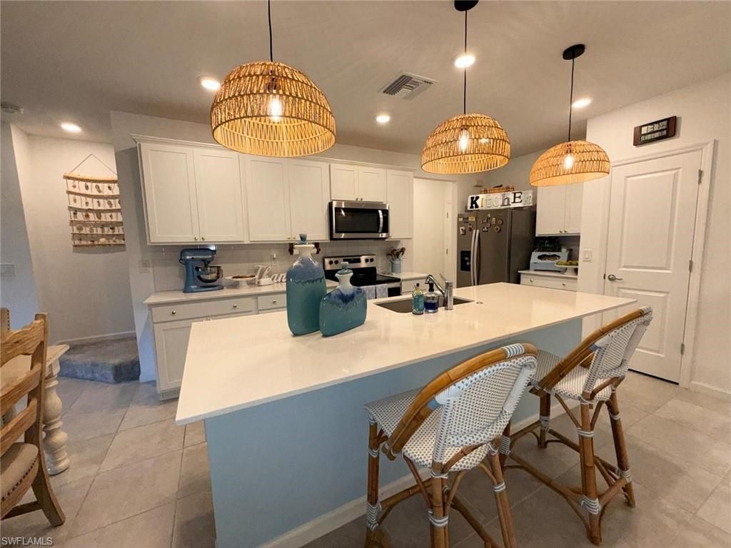 1425 Weeping Willow Ct, Cape Coral, FL 33909 Photo