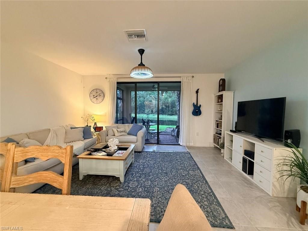 1425 Weeping Willow Ct, Cape Coral, FL 33909 Photo