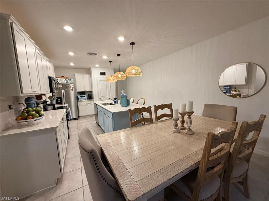 1425 Weeping Willow Ct, Cape Coral, FL 33909 Photo