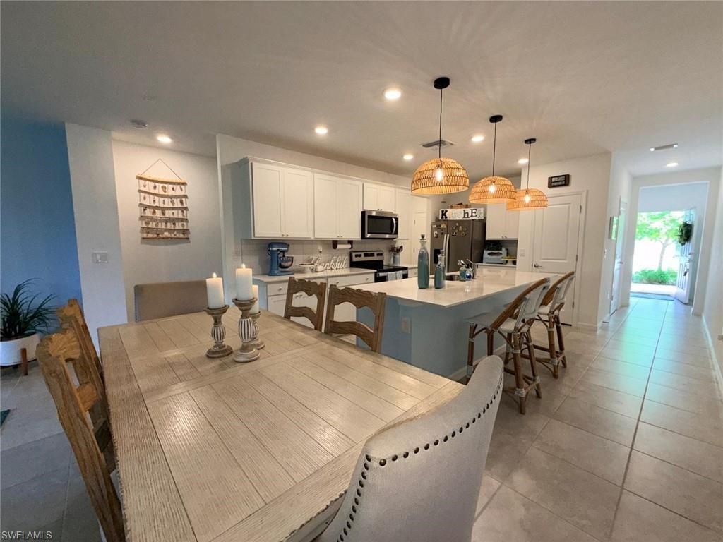 1425 Weeping Willow Ct, Cape Coral, FL 33909 Photo