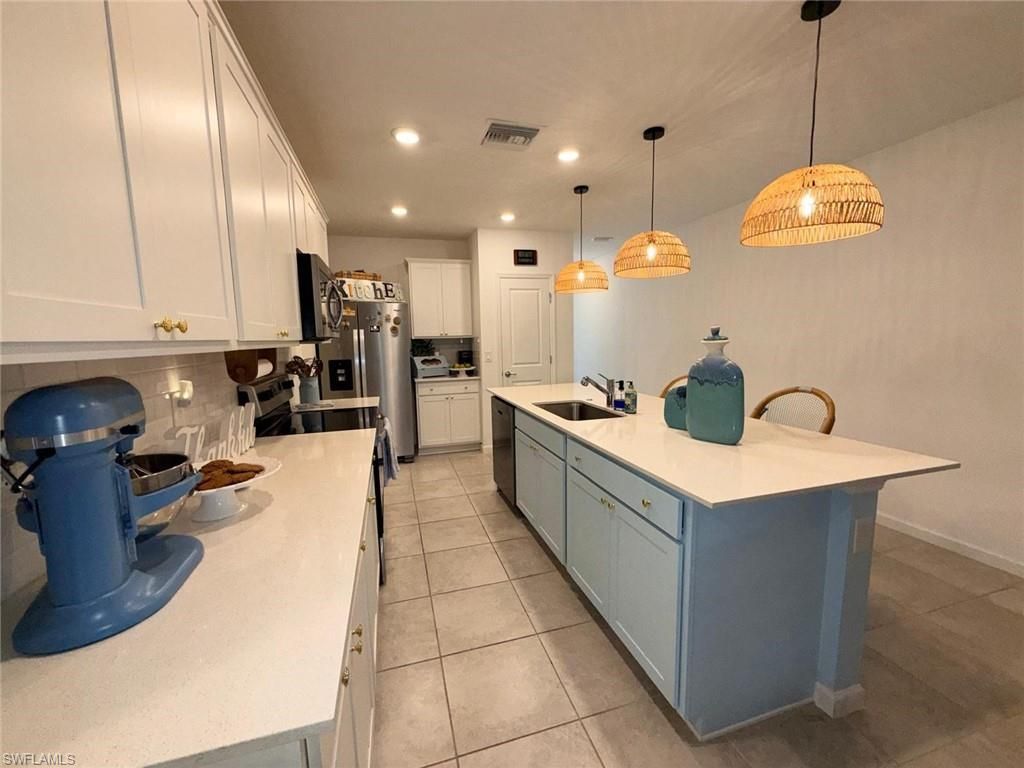 1425 Weeping Willow Ct, Cape Coral, FL 33909 Photo