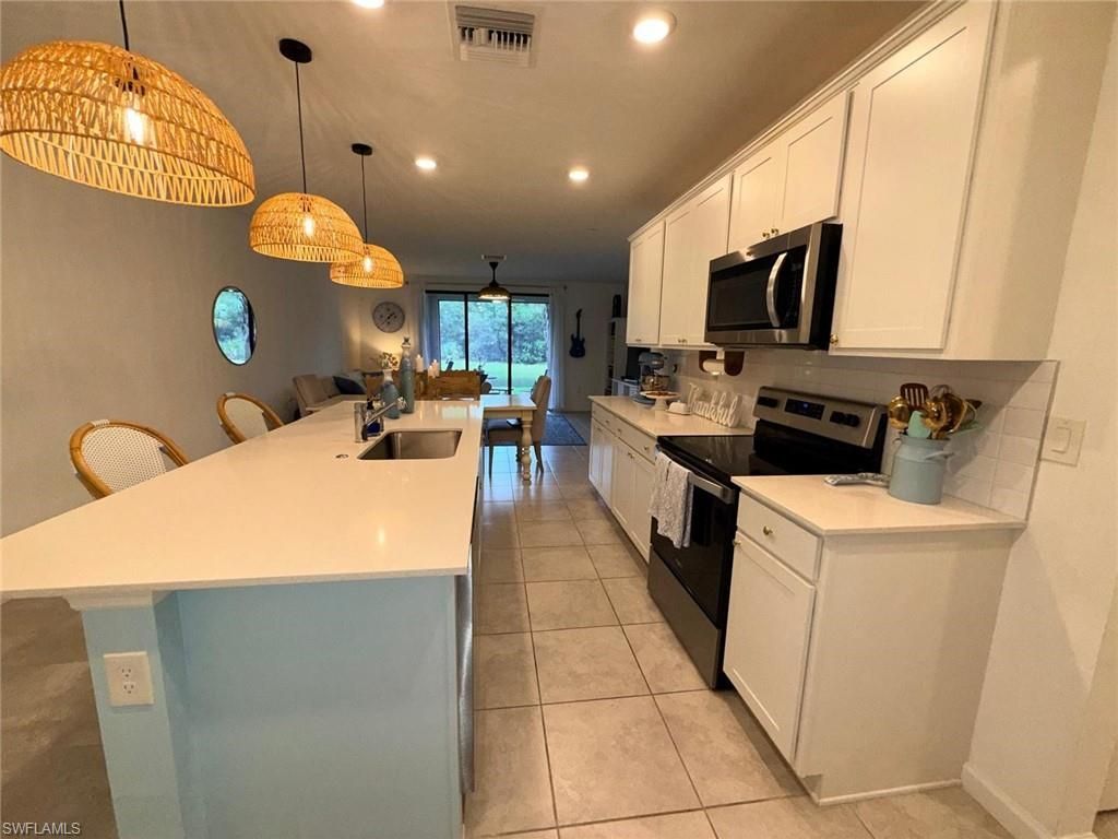 1425 Weeping Willow Ct, Cape Coral, FL 33909 Photo
