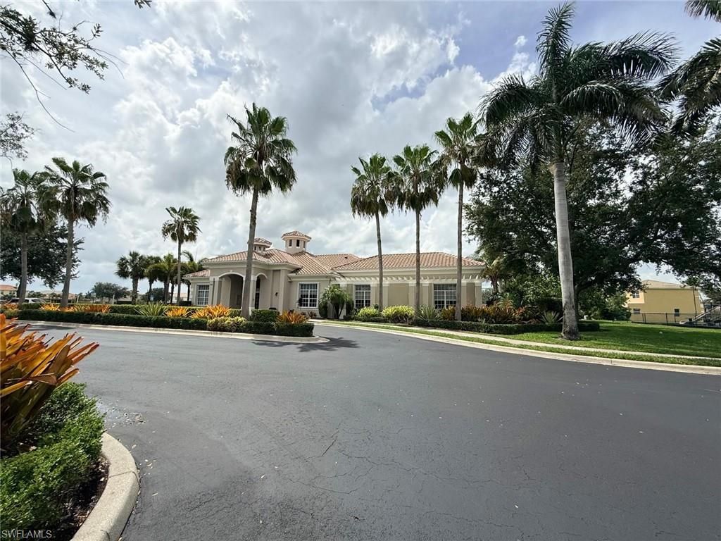 1425 Weeping Willow Ct, Cape Coral, FL 33909 Photo