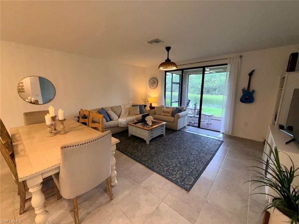 1425 Weeping Willow Ct, Cape Coral, FL 33909 Photo