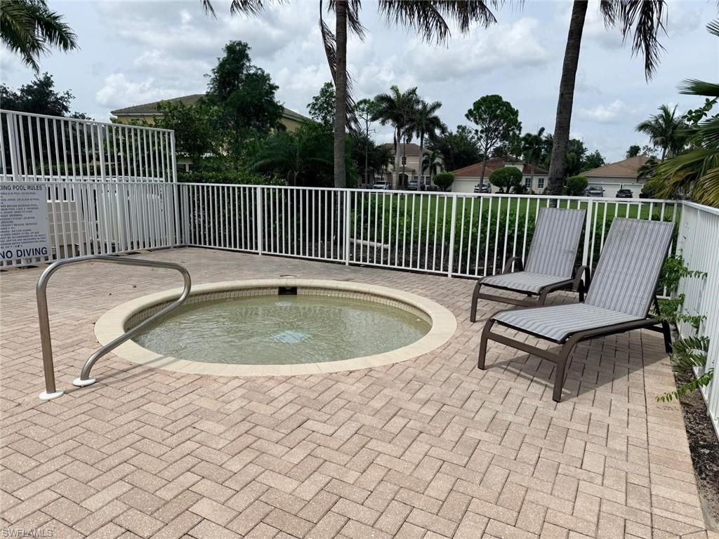 1425 Weeping Willow Ct, Cape Coral, FL 33909 Photo