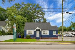 1395 Remount Road  photo 4
