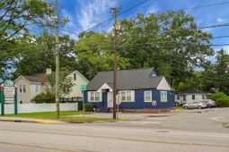 1395 Remount Road  photo 4