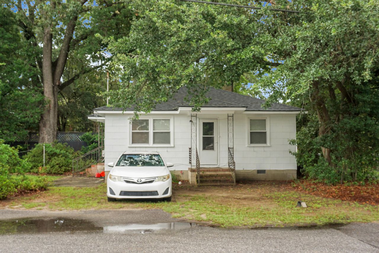 1395 Remount Road  Photo 50