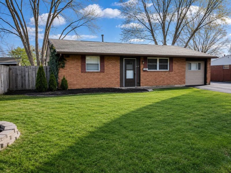 5230 Wyandot Place , Hilliard, OH 43026 Photo 2