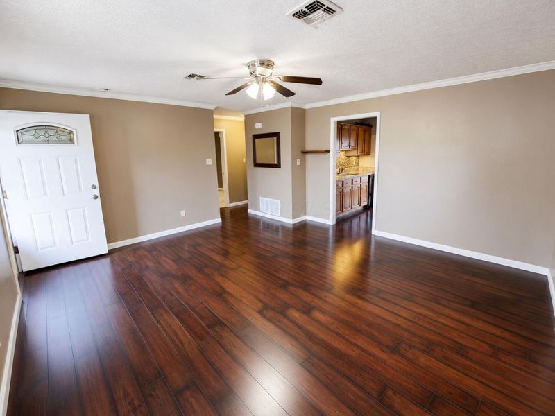 5230 Wyandot Place , Hilliard, OH 43026 Photo 4