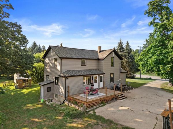 5402 Northwest HIGHWAY, Waterford, WI 53185