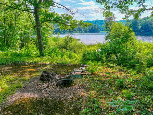 84 Kezars Ridge , Waterford, ME 04088