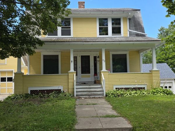 172 Maine Avenue , Millinocket, ME 04462
