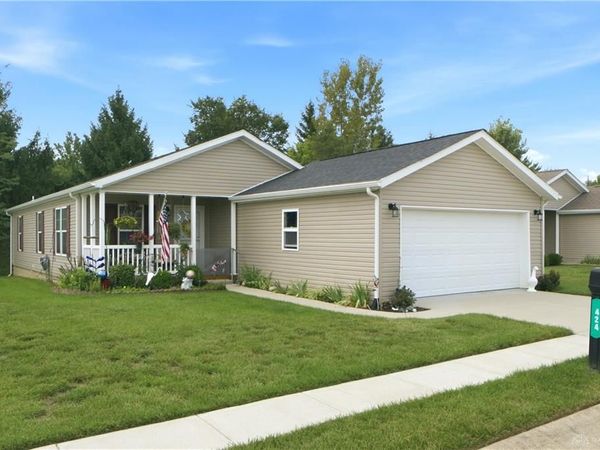 424 Park Hills Crossing, Fairborn, OH 45324