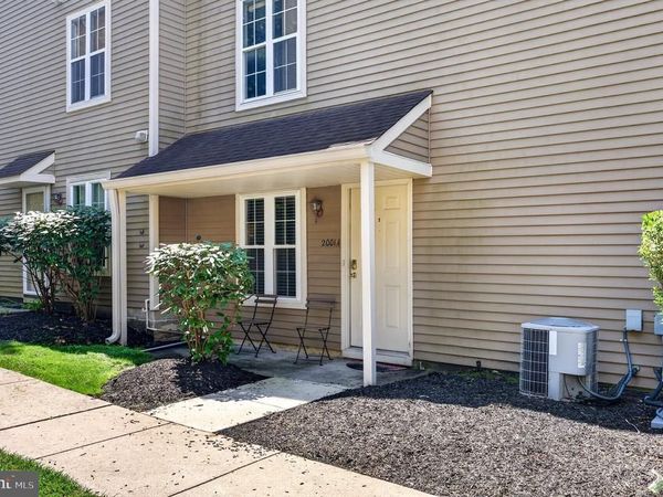 2001A DENHAM COURT, MOUNT LAUREL, NJ 08054