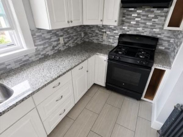 9 Pelham Ave, Unit 2, Methuen, MA 01844