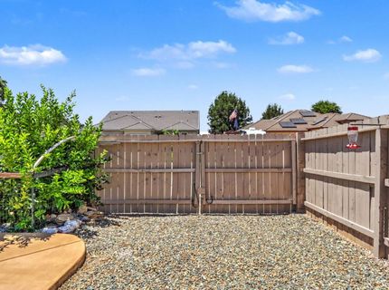 327 Manor Dr, Ione, CA 95640 Photo