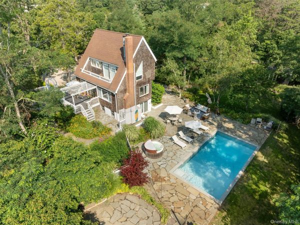 20A Oceanview Road , Hampton Bays, NY 11968