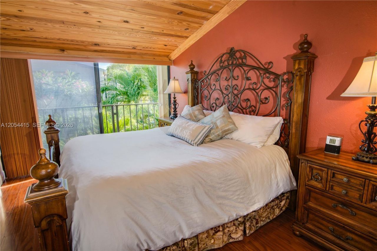 87200 Overseas Hwy, Unit E4, Plantation Key, FL 33036 Photo