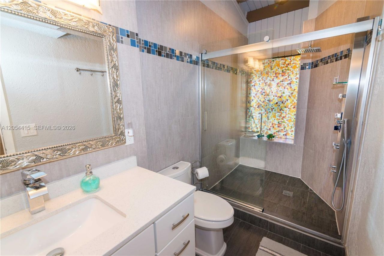 87200 Overseas Hwy, Unit E4, Plantation Key, FL 33036 Photo