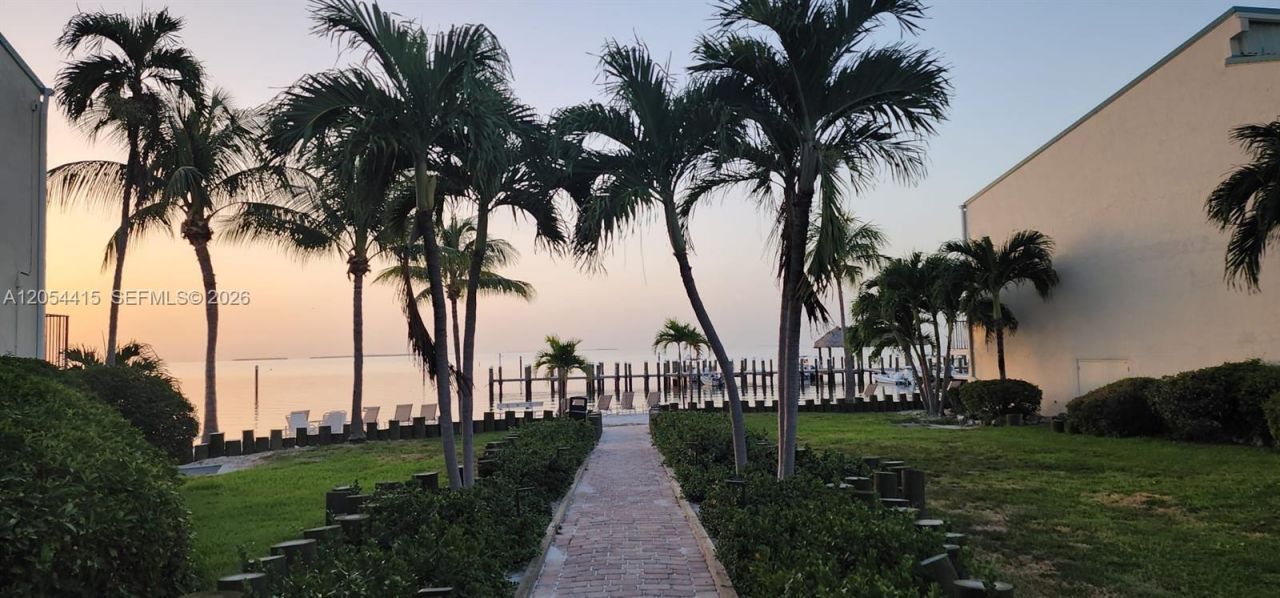 87200 Overseas Hwy, Unit E4, Plantation Key, FL 33036 Photo